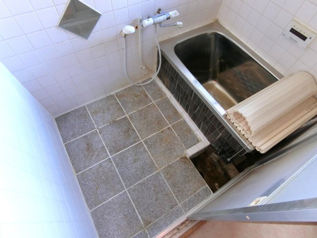 市原貸家２の浴室