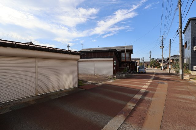 本町アイウ車庫の外観