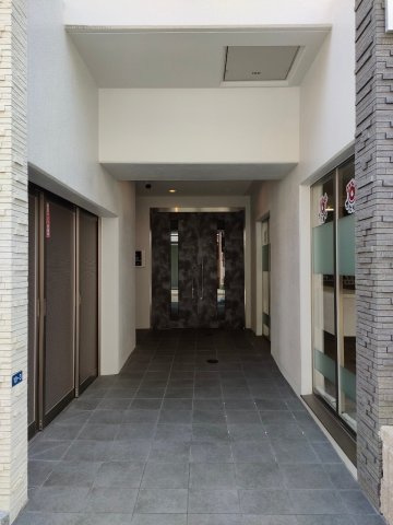 マリーベル栄のエントランス