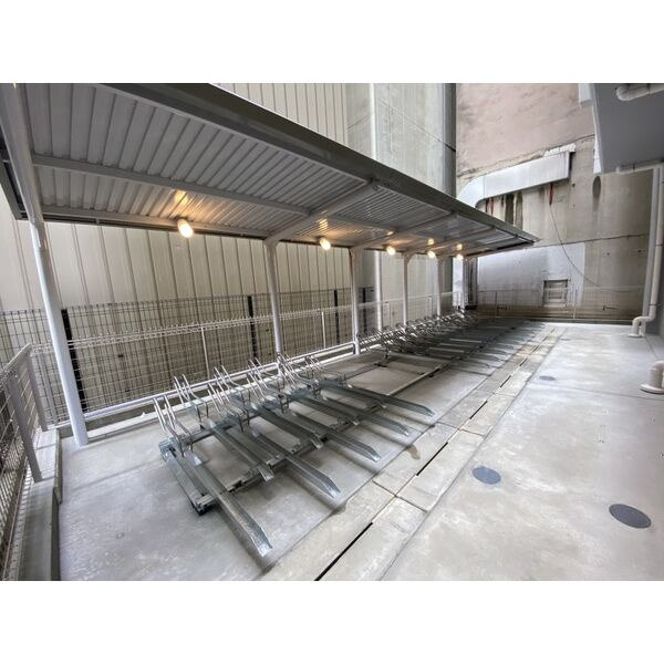 マリーベル栄の駐車場