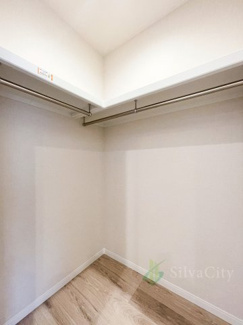 【収納】 | 久我山ロータリーマンション | ウォークインクローゼット　洋室8.5帖