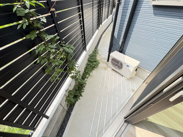 T's テラス市川のバルコニー
