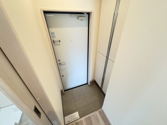 T's テラス市川の玄関
