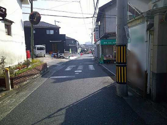 【前面道路含む現地写真】