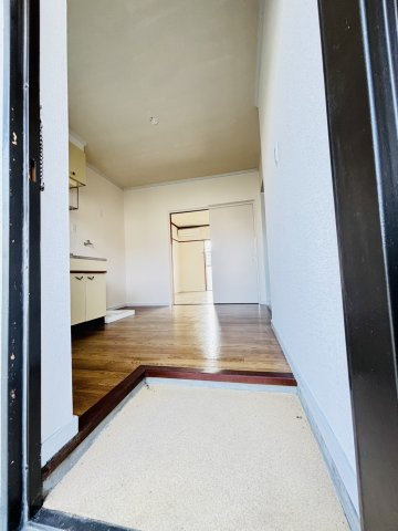 筑紫野市塔原東１丁目の賃貸マンションの玄関