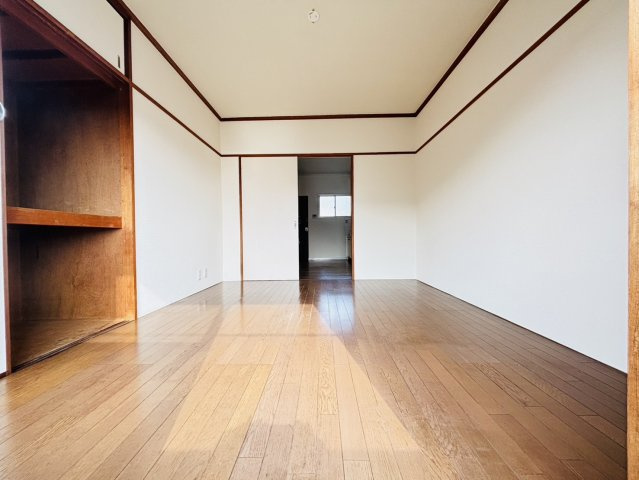 筑紫野市塔原東１丁目の賃貸マンションの居間・リビング