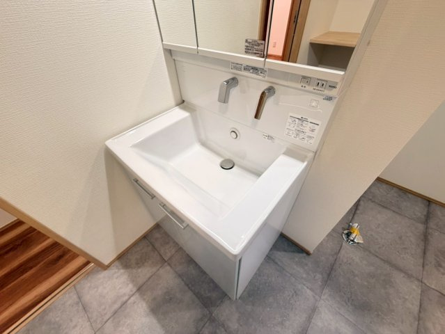 柏崎市春日レントハウスの洗面所