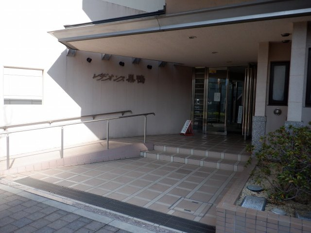 レヂオンス巣鴨のエントランス