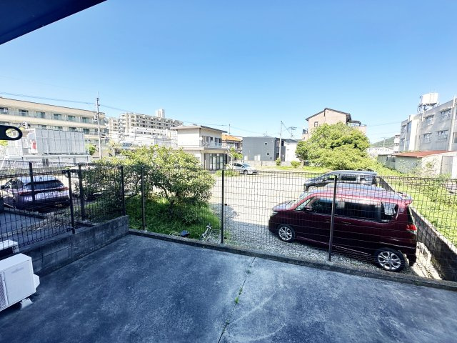 フレグランス蔵本の駐車場