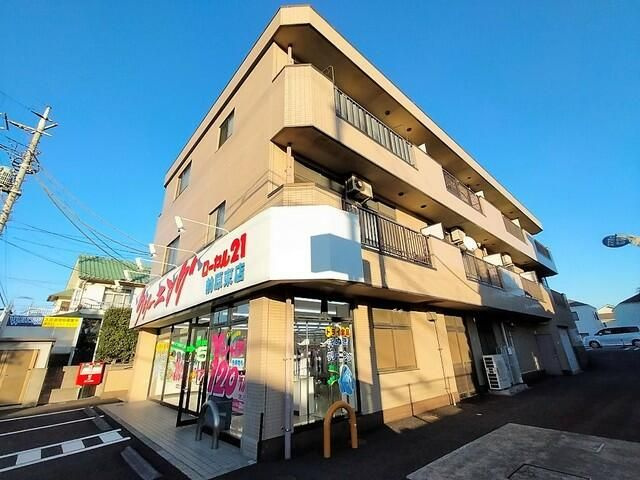 小川マンションの外観