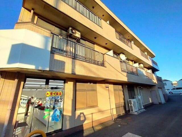 小川マンションの外観