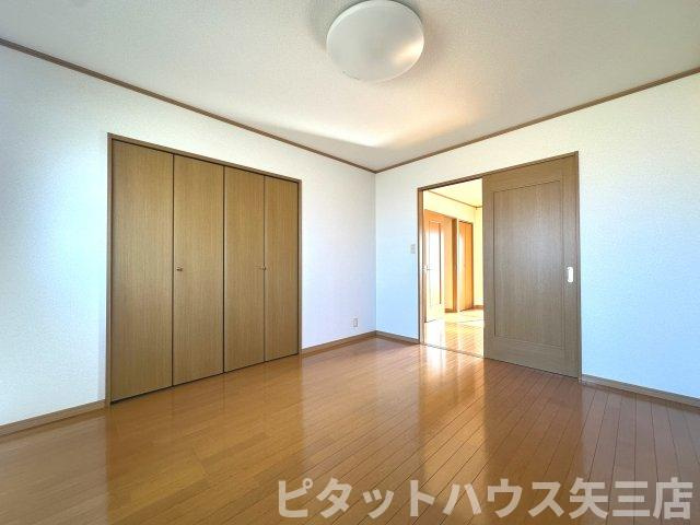 ビレッジ北原の居間・リビング|こちらの居間で趣味の時間をお楽しみください