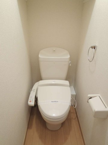 レオパレス柏の丘のトイレ|ゆったりとした空間のトイレです
