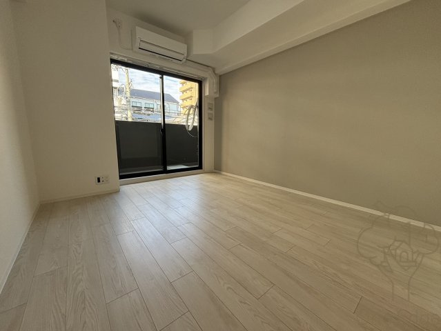 ワールドアイ都島駅前の居間・リビング