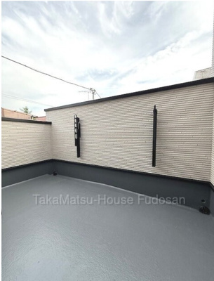 【バルコニー】 | 【仲介手数料３００万円が無料！】■リビング吹抜け天井■田園調布の高台■ダブル住宅性能評価