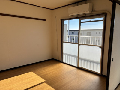 【洋室】 | 芝中団地ロ-2 | ピカピカのフローリングは、洋室？orダイニング？