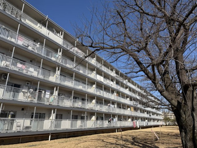 【外観】 | 芝中団地ロ-2 | 分譲タイプ団地最上階