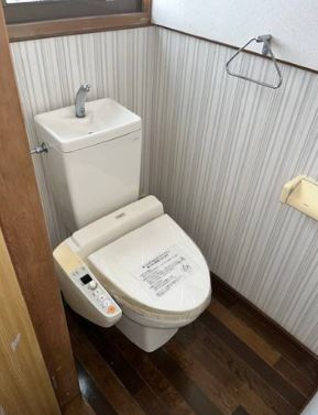 須磨一ノ谷町3丁目戸建(収益)のトイレ|前回賃貸募集時の写真です。参考としてご確認ください。