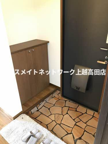 ハイツピースフルの玄関|玄関（参考リノベーション前の室内写真）
