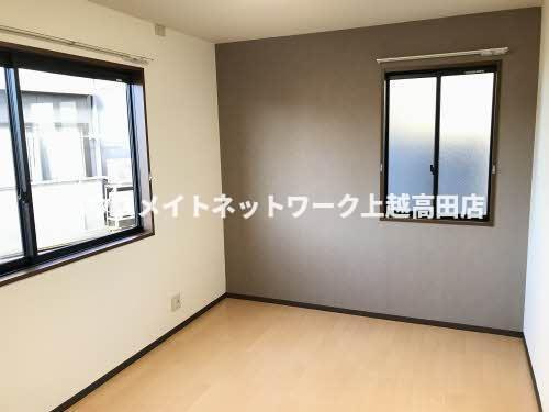ハイツピースフルの内装|洋室（参考リノベーション前の室内写真）