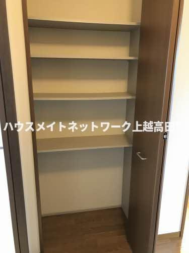 ハイツピースフルの収納|クローゼット（参考リノベーション前の室内写真）
