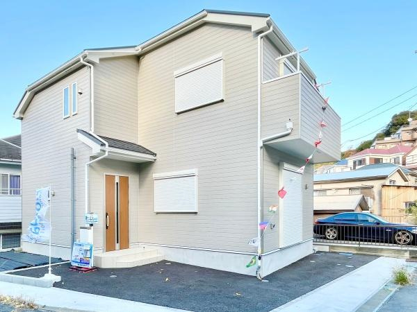 横浜市磯子区岡村１丁目の新築一戸建の前面道路含む現地写真|周辺環境も合わせてご案内させて頂きます！
お気軽にお問い合わせ下さい！