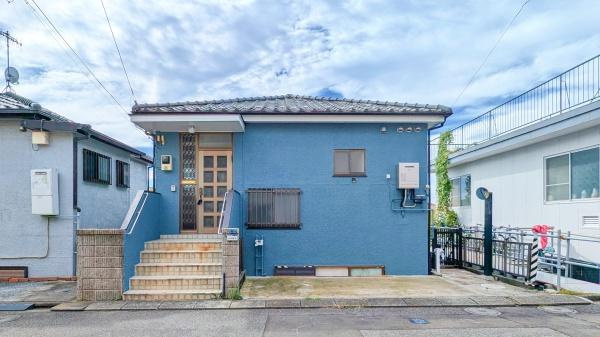 横浜市港南区芹が谷３丁目の中古一戸建の外観|周辺は落ち着いた街並み。
是非一度、現地へお越しください。
ご自宅まで送迎も可能です