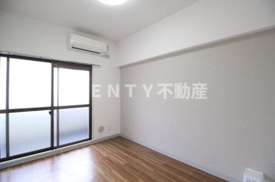 【居間・リビング】 | ハイタウン大森第2 | 使いやすいリビングです