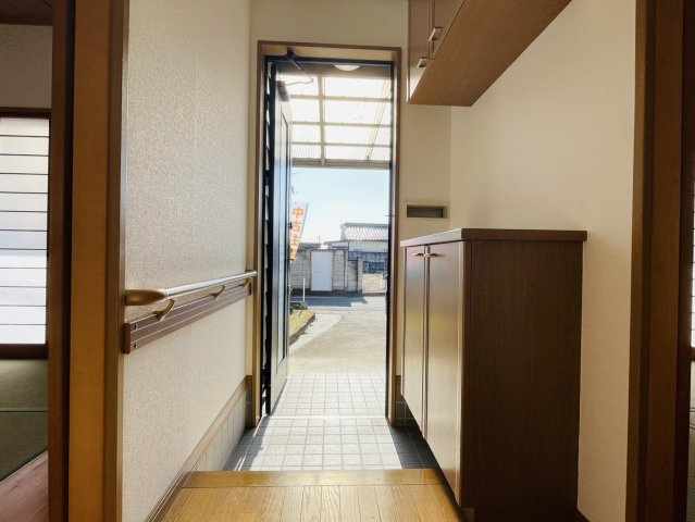 【玄関】 | 前橋市粕川町込皆戸　中古住宅