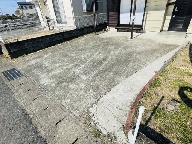 【駐車場】 | 前橋市粕川町込皆戸　中古住宅
