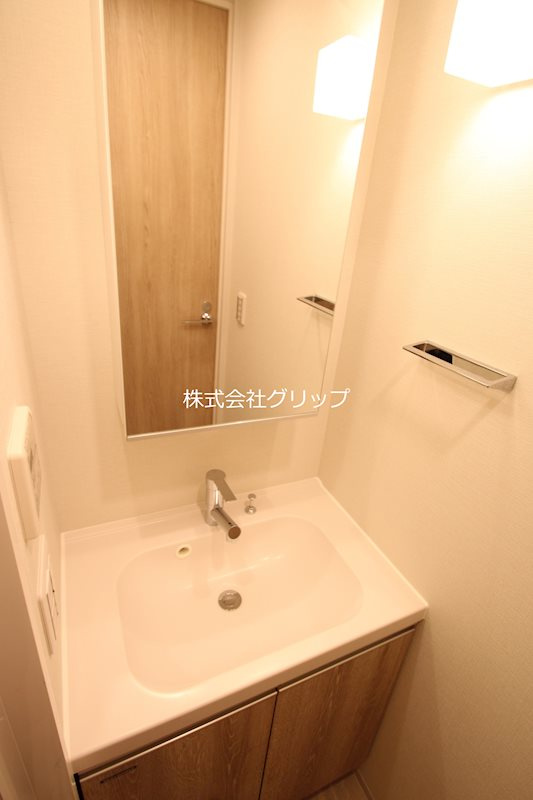 ブランシエスタ横浜高島町の独立洗面台