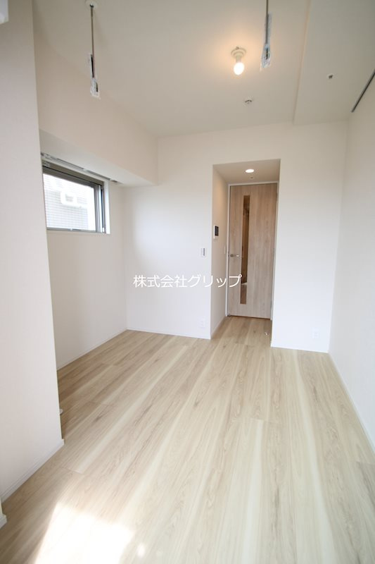 ブランシエスタ横浜高島町の居間・リビング