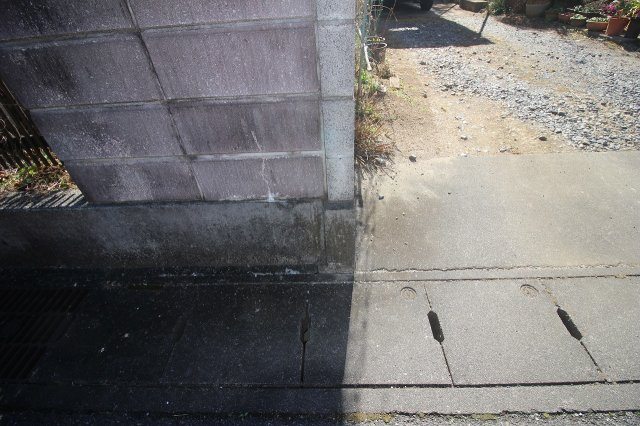 小山市犬塚の外観|北側隣地との境界（2025年2月撮影）