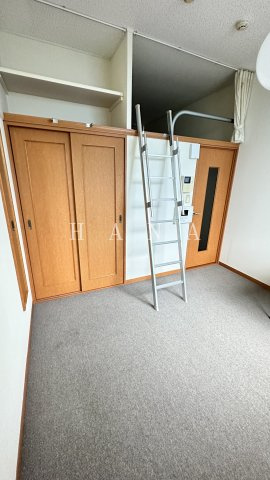 レオパレスバロンⅡの居間・リビング