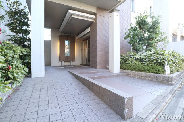 【エントランス】 | SK BUILDING-10 | 建物の内部です