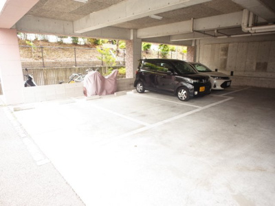 【駐車場】 | シャルマンローズ