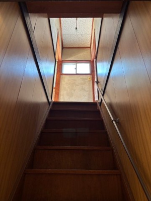 【内装】 | 北条5丁目　中古戸建 | 直階段ですが手摺りがあります♪