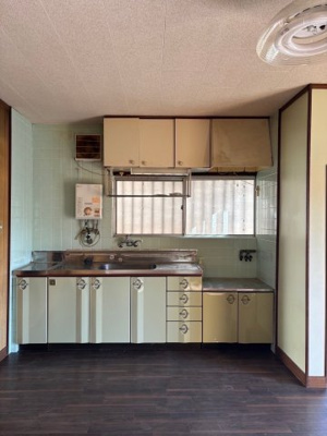 【キッチン】 | 北条5丁目　中古戸建 | 収納スペースも豊富で食器や調理器具をしっかりしまうことができます♪