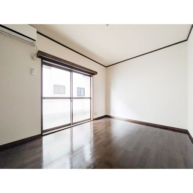 ストーンズ毛呂の内装