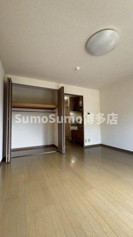 ドルフィン・ブルーの居間・リビング|ゆったり過ごせる居間です