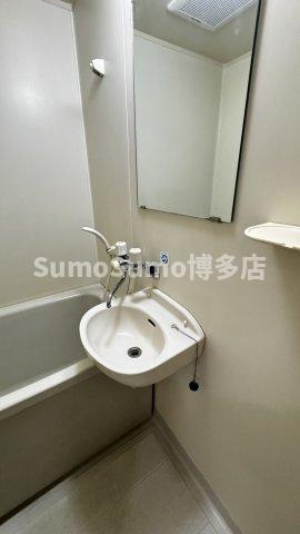 ドルフィン・ブルーの洗面所|洗面所です