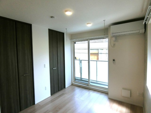 【寝室】Ｄ－ＲＯＯＭ連坊