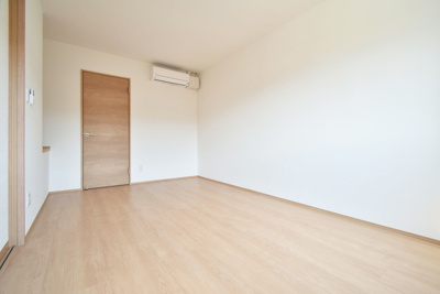 【居間・リビング】 | Soranji B | こちらの居間で趣味の時間をお楽しみください