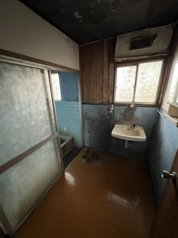 笹原町戸建ての洗面所