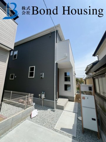大久保駅までバス12分　第13高丘　全2棟新築戸建　2号棟の外観