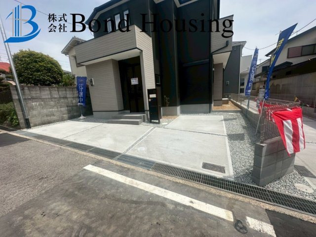 小学校まで徒歩7分以内　第13高丘　全2棟新築戸建　1号棟の駐車場