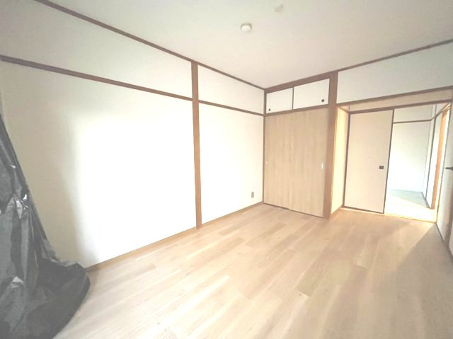 コーポ有栖川の洋室|使い勝手のいい洋室です