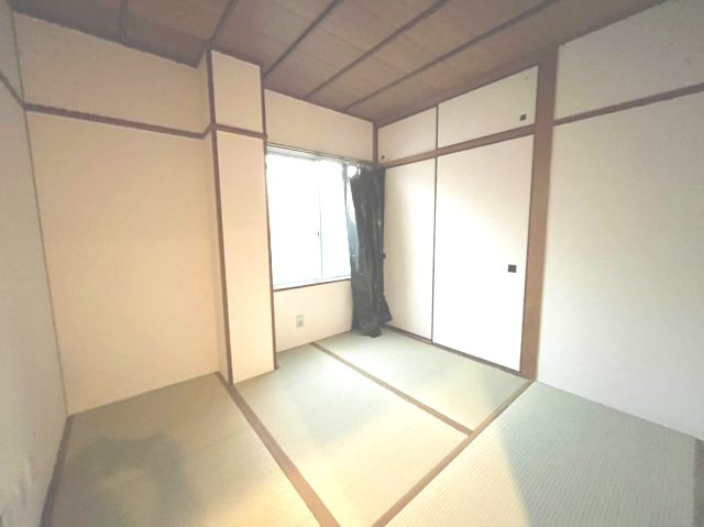 コーポ有栖川の和室|趣のある和室です