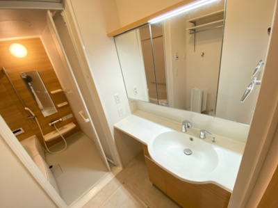 【洗面所】 | ル・レーヴ吹田山手町 | 独立洗面台★