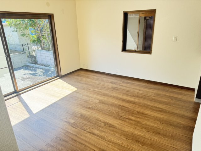 焼津市　三ケ名　中古住宅　3LDKの洋室